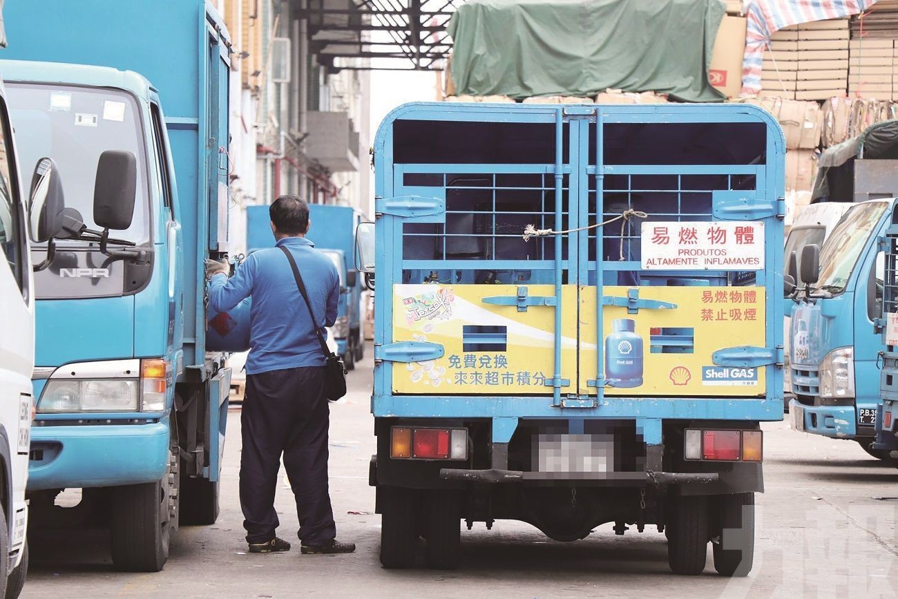 暫無新地點建重型車輛停泊位修訂 公共泊車服務規章 進入立法程序 力報 今日時事 Cyberctm澳門no 1人氣社區