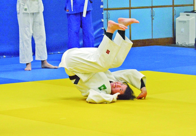 柔道女將 登領獎台 澳門日報 今日時事 Cyberctm澳門no 1人氣社區 柔道女將 登領獎台 澳門日報 今日時事 Cyberctm澳門no 1人氣社區